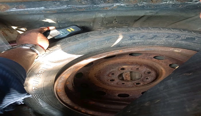 2008 Ford Ikon 1.3 FLAIR PETROL, Petrol, Manual, 25,548 km, tyre