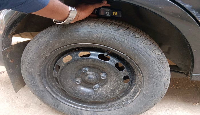 2008 Ford Ikon 1.3 FLAIR PETROL, Petrol, Manual, 25,548 km, tyre