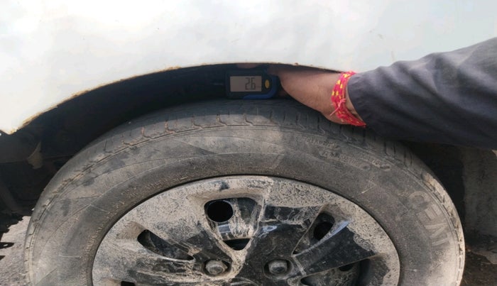 2011 Hyundai i10 SPORTZ 1.2, Petrol, Manual, 1,03,560 km, tyre