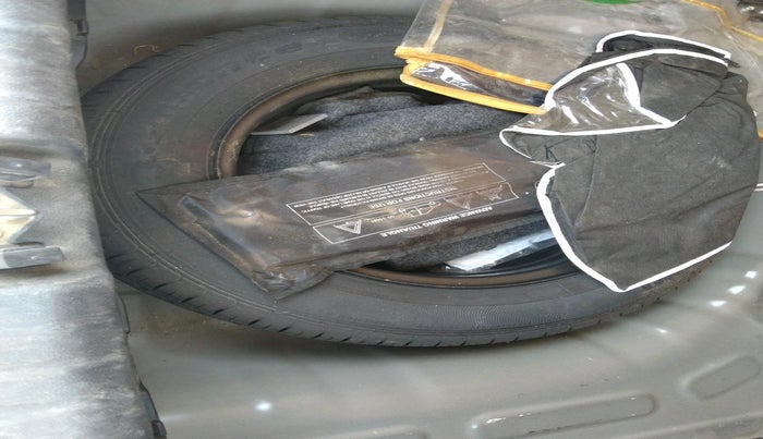 2023 KIA SONET HTX 1.5D IMT, Diesel, Manual, 31,116 km, tyre