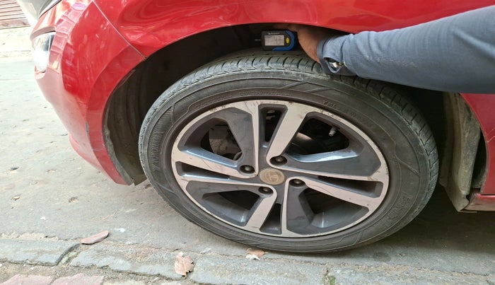 2020 Tata ALTROZ XZ PETROL, Petrol, Manual, 48,620 km, tyre