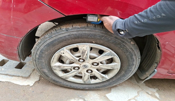 2016 Hyundai Eon ERA +, Petrol, Manual, 37,412 km, tyre