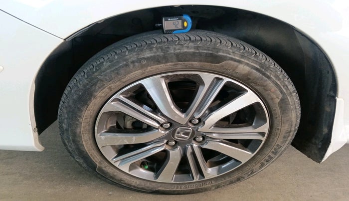 2017 Honda City 1.5L I-VTE V CVT, Petrol, Automatic, 70,011 km, tyre