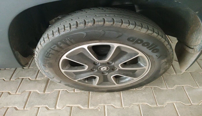 2018 Renault Duster RXS CVT, Petrol, Automatic, 29,852 km, tyre