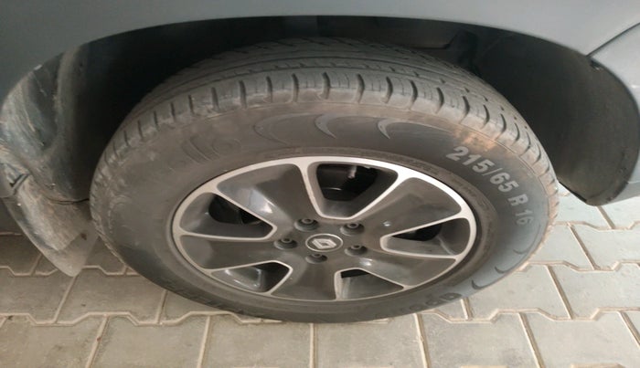 2018 Renault Duster RXS CVT, Petrol, Automatic, 29,852 km, tyre