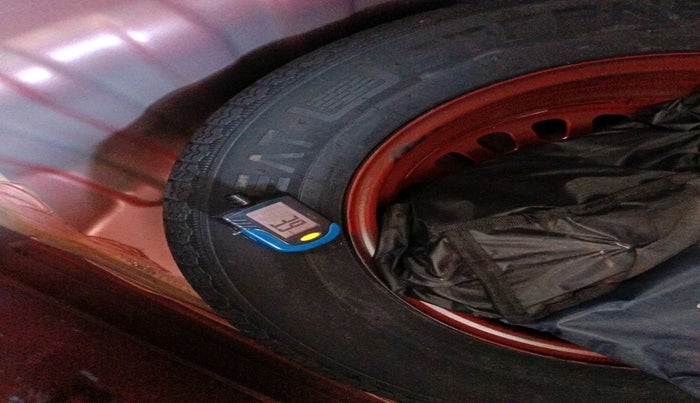 2022 Renault Kiger RXT (O) AMT DUAL TONE, Petrol, Automatic, 10,961 km, tyre