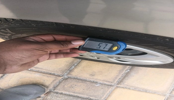 2012 Hyundai i10 SPORTZ 1.2 AT, Petrol, Automatic, 34,501 km, tyre