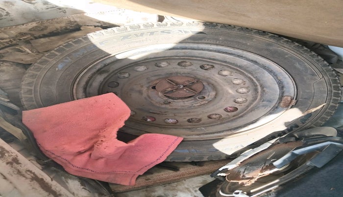 2014 Datsun Go A, Petrol, Manual, 1,08,165 km, tyre