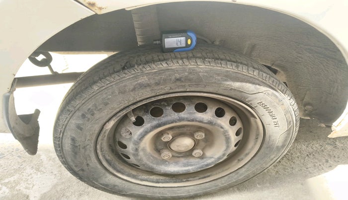 2014 Datsun Go A, Petrol, Manual, 1,08,165 km, tyre