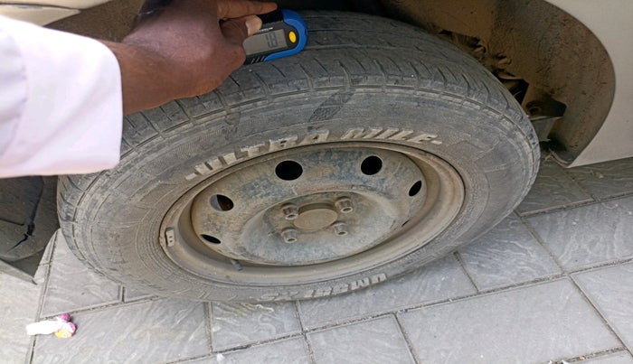 2013 Mahindra Verito Vibe CS 1.5 D4, Diesel, Manual, 89,030 km, tyre