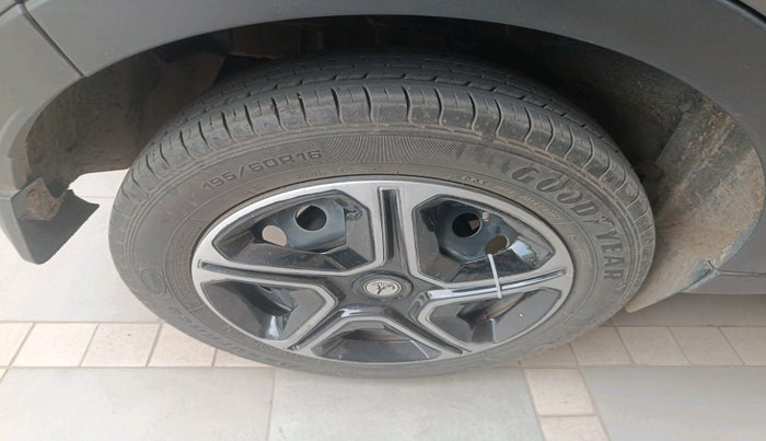 2022 Tata NEXON XM SUNROOF PETROL, Petrol, Manual, 54,193 km, tyre