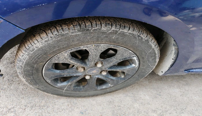 2015 Ford Figo Aspire TITANIUM1.5 DIESEL, Diesel, Manual, 1,28,636 km, tyre