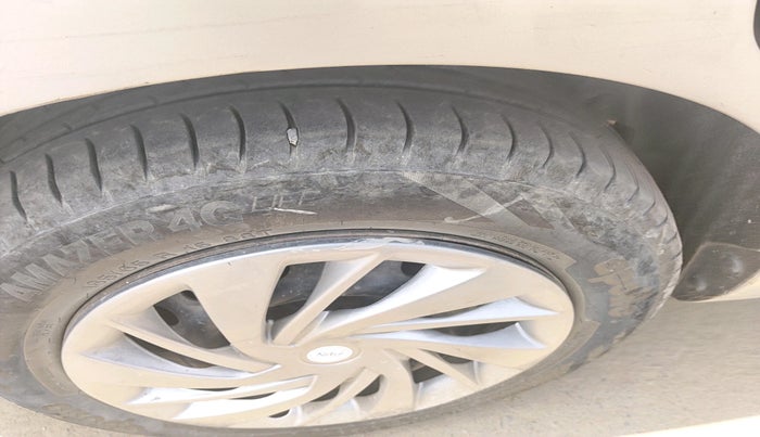 2013 Maruti Ertiga VDI, Diesel, Manual, 94,650 km, tyre