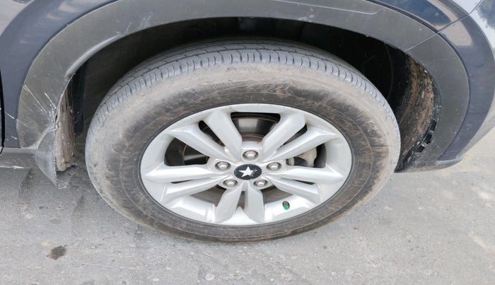 2022 Hyundai VENUE S+ 1.2, Petrol, Manual, 36,644 km, tyre