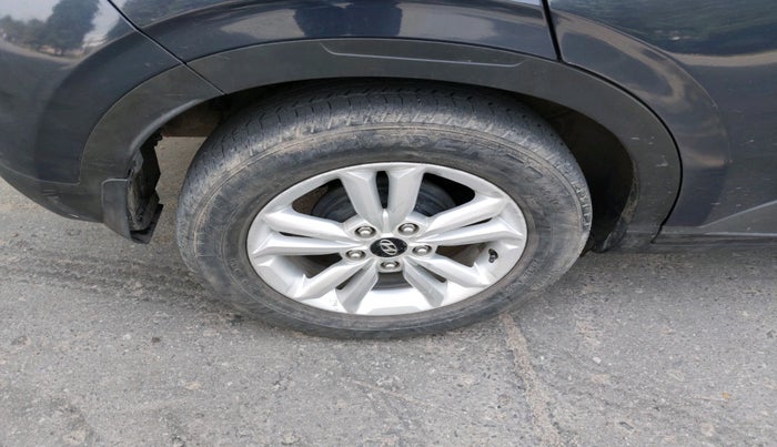 2022 Hyundai VENUE S+ 1.2, Petrol, Manual, 36,644 km, tyre