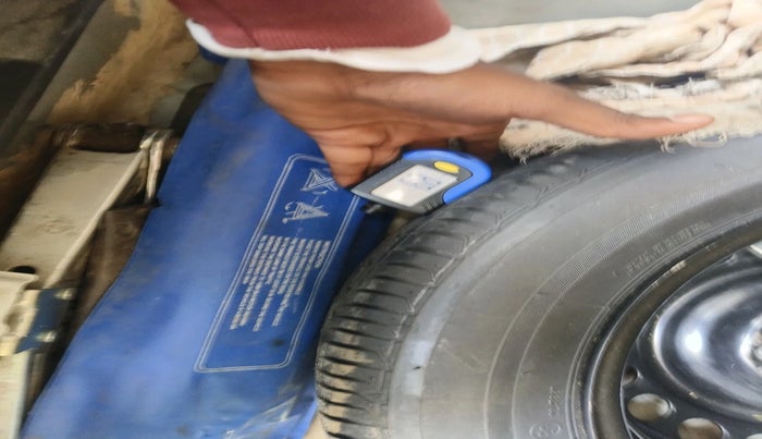 2014 Honda City 1.5L I-DTEC V, Diesel, Manual, 81,287 km, tyre