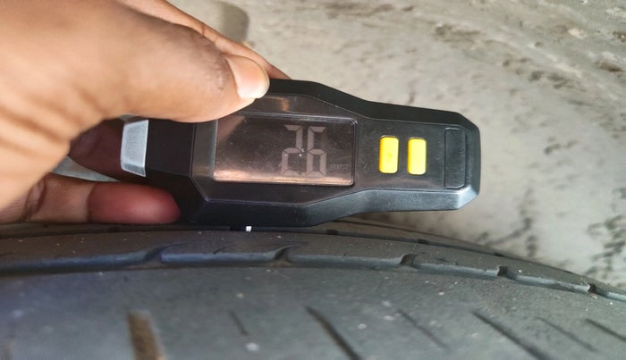 2018 Hyundai Creta SX (O) 1.6 PETROL, Petrol, Manual, 1,29,490 km, tyre