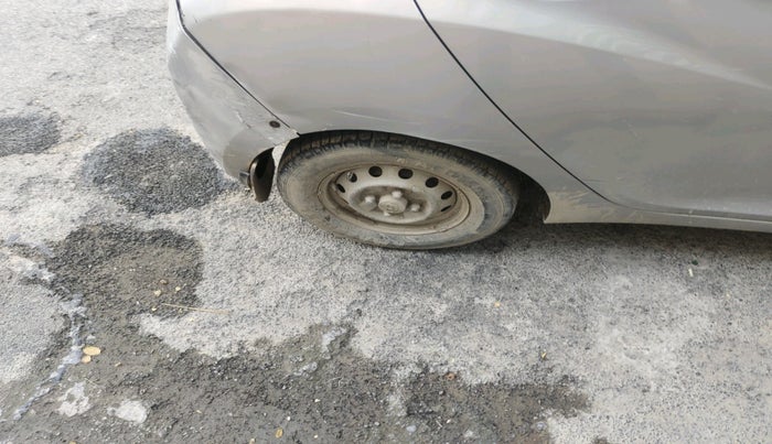 2012 Hyundai Eon D-LITE+, Petrol, Manual, 1,37,710 km, tyre