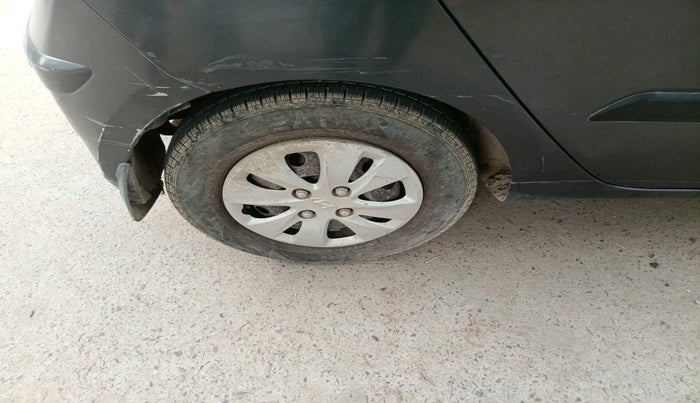 2012 Hyundai i10 MAGNA 1.2, Petrol, Manual, 77,734 km, tyre