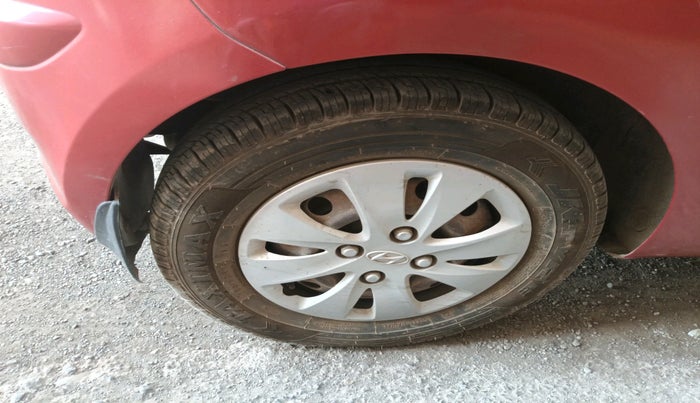 2011 Hyundai i10 MAGNA 1.2, Petrol, Manual, 1,03,173 km, tyre