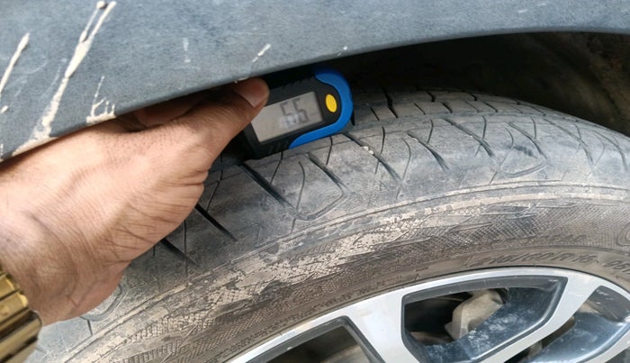 2024 Maruti XL6 ZETA CNG, CNG, Manual, 75,895 km, tyre