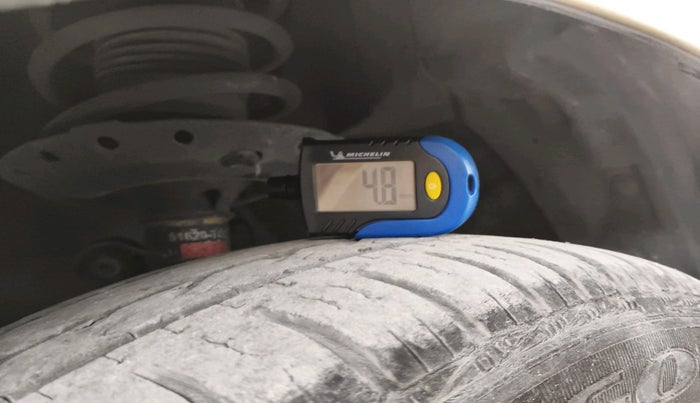 2017 Honda Brio VX AT, Petrol, Automatic, 13,400 km, tyre