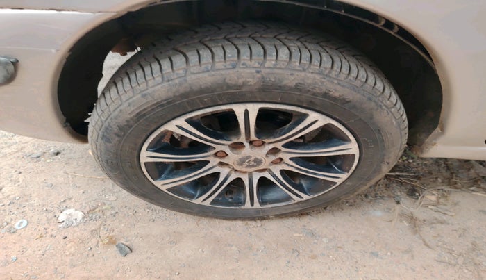 2004 Tata Indigo LS, Diesel, Manual, 2,87,535 km, tyre