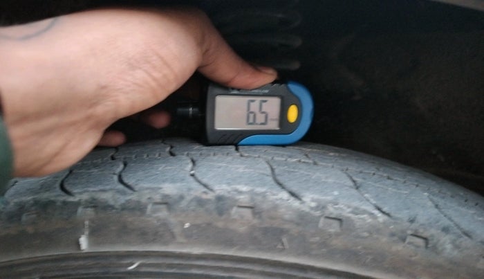 2022 Maruti Eeco 5 STR AC CNG (O), CNG, Manual, 83,904 km, tyre