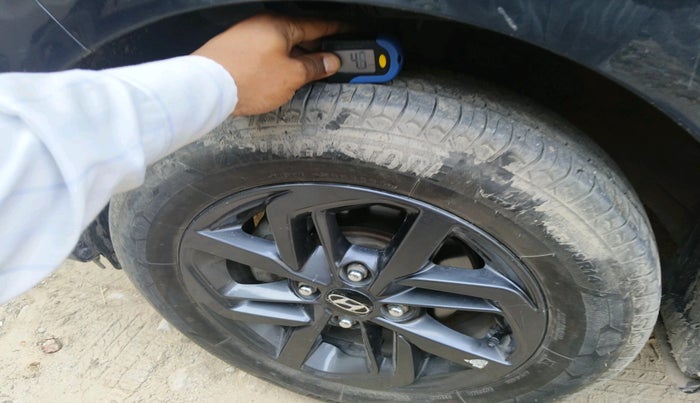 2022 Hyundai GRAND I10 NIOS SPORTZ 1.2 KAPPA VTVT CNG, CNG, Manual, 94,697 km, tyre