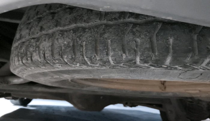 2017 Tata Hexa XT 4X2 6 STR, Diesel, Manual, 1,03,856 km, tyre