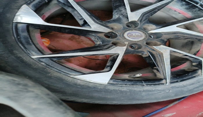 2021 Maruti Swift LXI, Petrol, Manual, 83,286 km, tyre