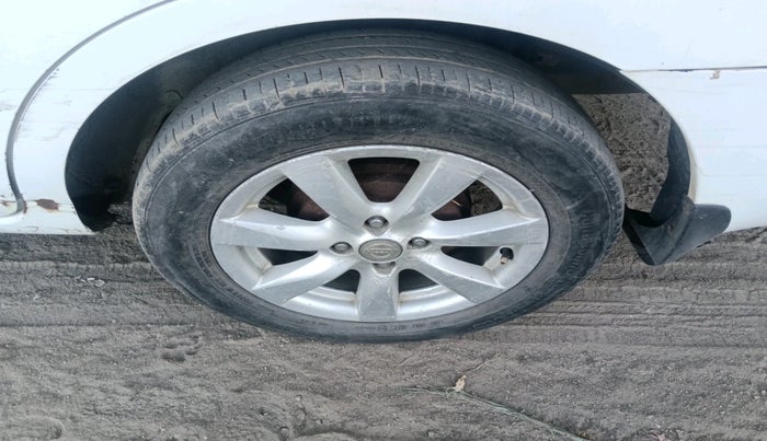 2013 Nissan Sunny XV DIESEL, Diesel, Manual, 1,13,726 km, tyre