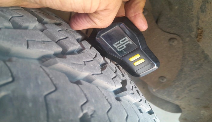 2022 Mahindra Thar LX HARD TOP 4WD MT, Diesel, Manual, 76,511 km, tyre