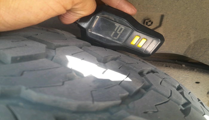 2022 Mahindra Thar LX HARD TOP 4WD MT, Diesel, Manual, 76,511 km, tyre