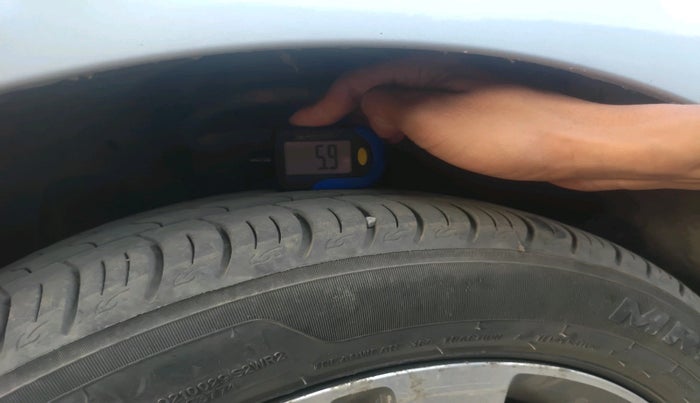 2014 Hyundai Elite i20 ASTA 1.4 CRDI, Diesel, Manual, 2,12,525 km, tyre