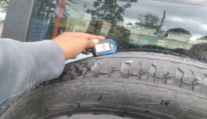 2021 Mahindra Thar LX PETROL HT 4WD AT, Petrol, Automatic, 70,983 km, tyre