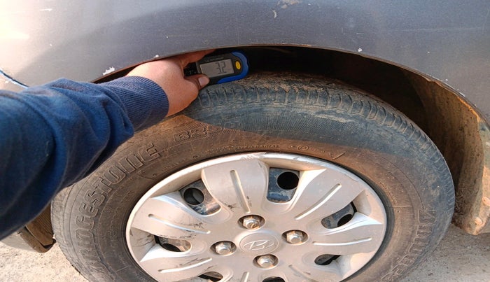 2010 Hyundai i10 MAGNA 1.2, Petrol, Manual, 1,07,326 km, tyre