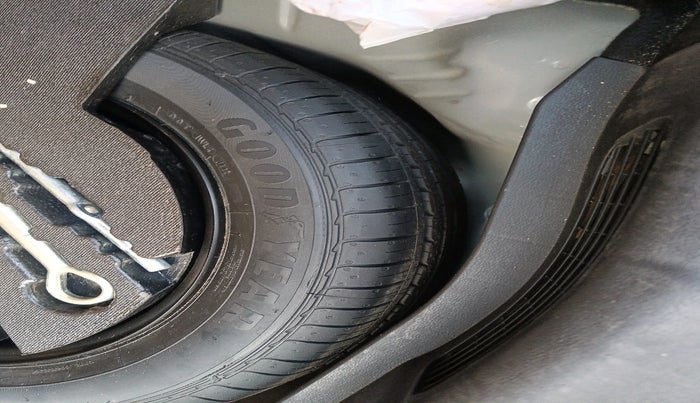 2022 Honda WR-V 1.2L I-VTEC SV MT, Petrol, Manual, 44,051 km, tyre