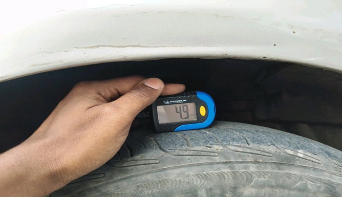 2011 Maruti Swift LDI, Diesel, Manual, 1,21,215 km, tyre