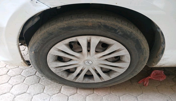 2016 Maruti Ertiga VDI SHVS, Diesel, Manual, 2,49,334 km, tyre