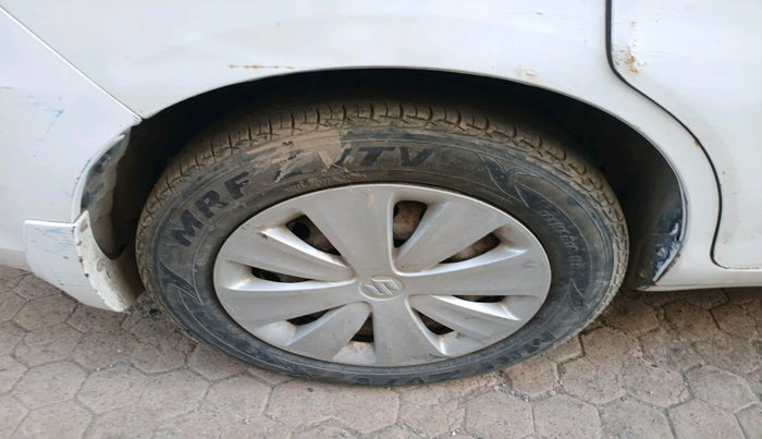 2016 Maruti Ertiga VDI SHVS, Diesel, Manual, 2,49,334 km, tyre