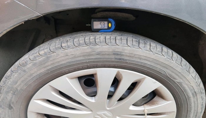 2015 Maruti Ertiga VXI, Petrol, Manual, 84,306 km, tyre