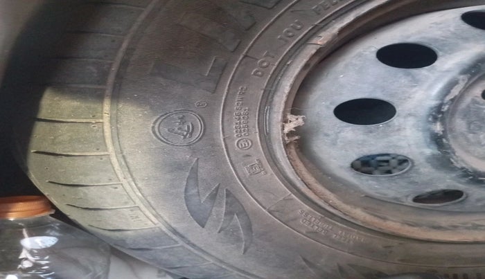 2008 Hyundai i10 MAGNA 1.1, Petrol, Manual, 1,53,739 km, tyre