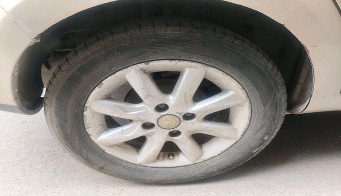 2014 Tata Zest XT 90PS DIESEL, Diesel, Manual, 1,35,981 km, tyre