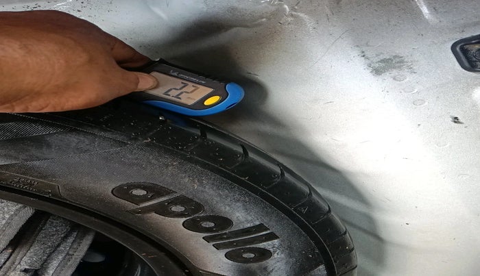 2021 Hyundai VENUE S+ 1.2, Petrol, Manual, 1,10,637 km, tyre