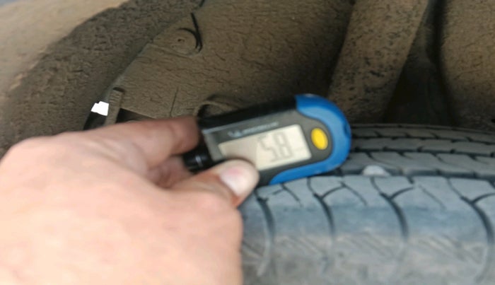 2021 Hyundai VENUE S+ 1.2, Petrol, Manual, 1,10,637 km, tyre