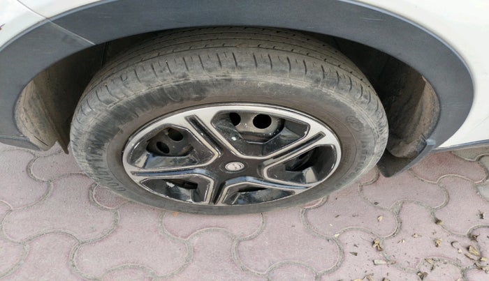 2022 Tata NEXON XE PETROL, Petrol, Manual, 33,614 km, tyre