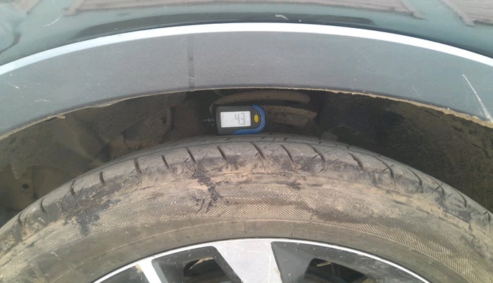 2020 Mahindra XUV300 W8 (O) 1.5 DIESEL, Diesel, Manual, 1,38,452 km, tyre