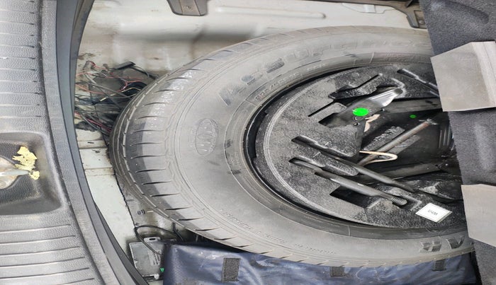 2016 Hyundai Creta S 1.4 DIESEL, Diesel, Manual, 1,66,203 km, tyre