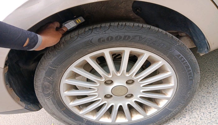 2014 Tata Zest XM PETROL, Petrol, Manual, 75,906 km, tyre